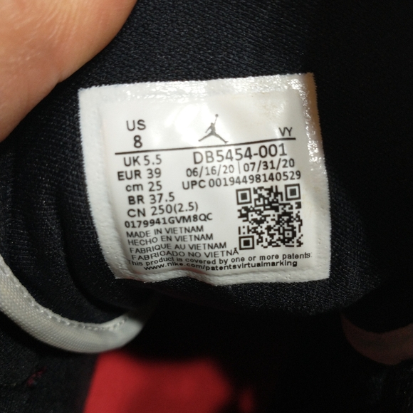 Size 8- Jordan 1 Mid SE Black/Multicolor/White 2020 Excellent Condition - Picture 11 of 12